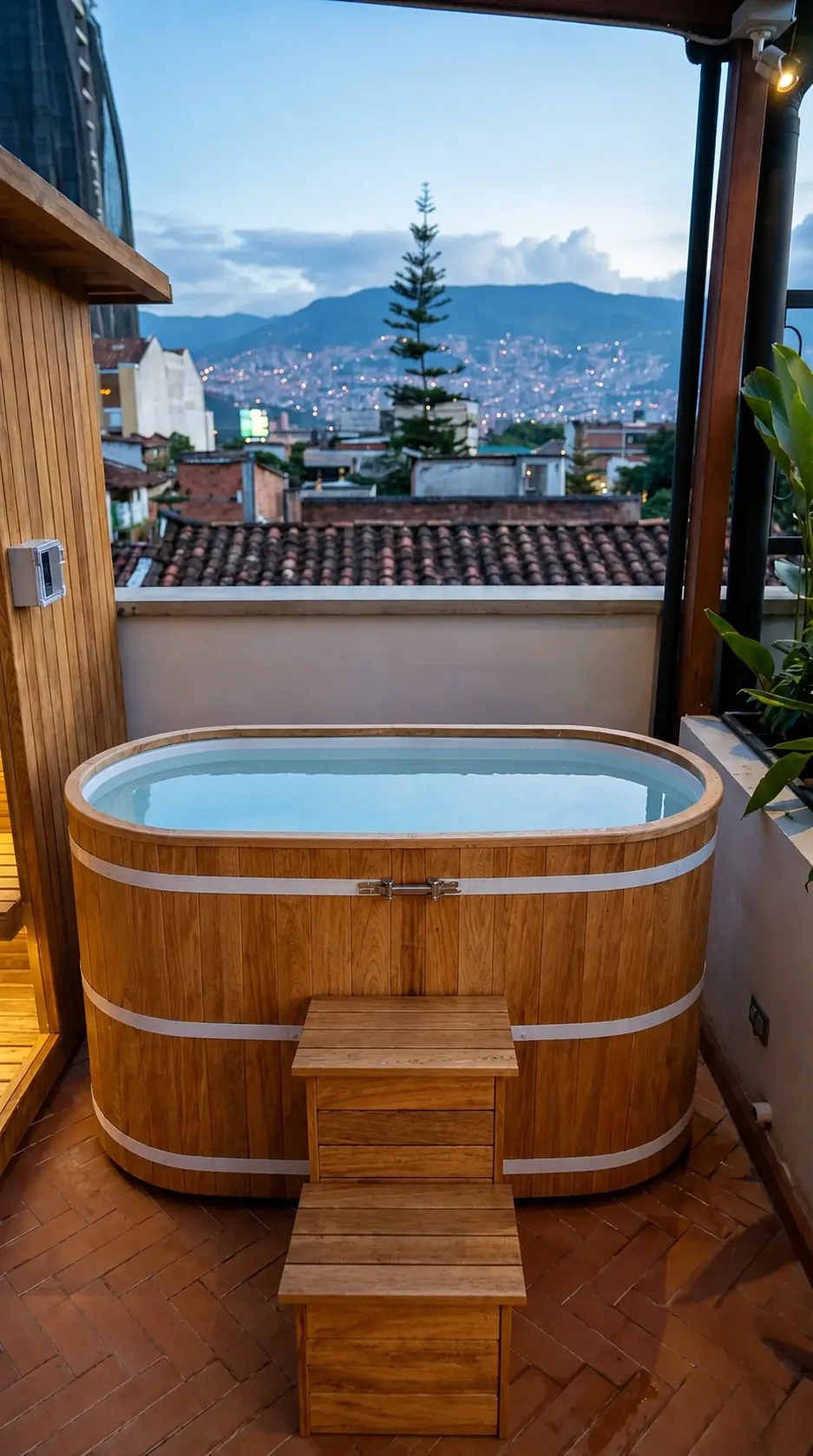 Cold plunge para 2 personas compacto en terraza urbana