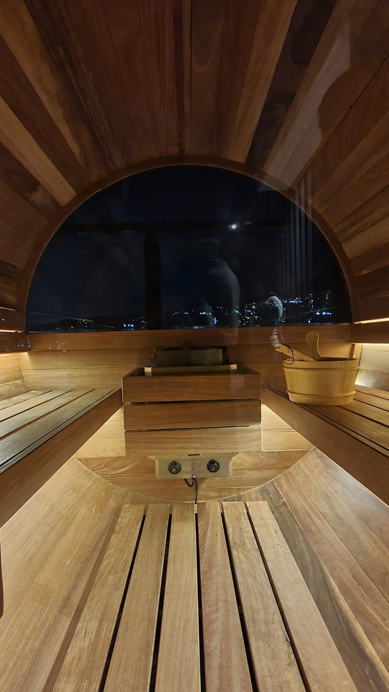 Vista móvil interior de sauna barril 6 personas